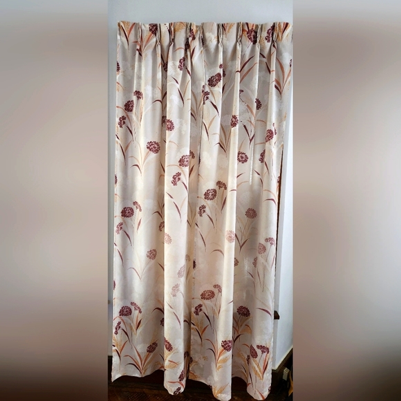 1980s floral pinch pleat drapes 1 pair. - Picture 1 of 5